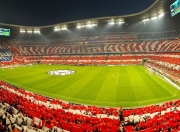 九游娱乐首页-红蓝交响曲，当一队的影子吞噬了二队的星辰，汉密尔顿的烈火点燃了冠军的歧路