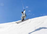 九游体育官方入口-鏖战地中海之滨，克瓦拉茨赫利亚一锤定音，美国资本与摩纳哥王室的绿茵博弈