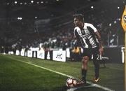 九游中国-戈壁铁壁对风城利刃，新疆战术铁索困公牛，德罗赞孤星难挽狂澜