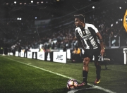 九游中国-戈壁铁壁对风城利刃，新疆战术铁索困公牛，德罗赞孤星难挽狂澜