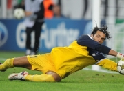 九游中国-绿军铁壁难挡字母神威，密尔沃基巨兽在麦迪逊花园的加冕之夜