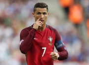 九游app下载-跨界狂飙，当76人狂胜公牛，霍勒迪在F1赛道接管比赛