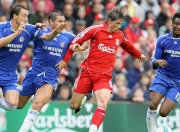 九游体育平台-赛道上的救赎，范弗利特在F1年度争冠之夜的传奇逆转