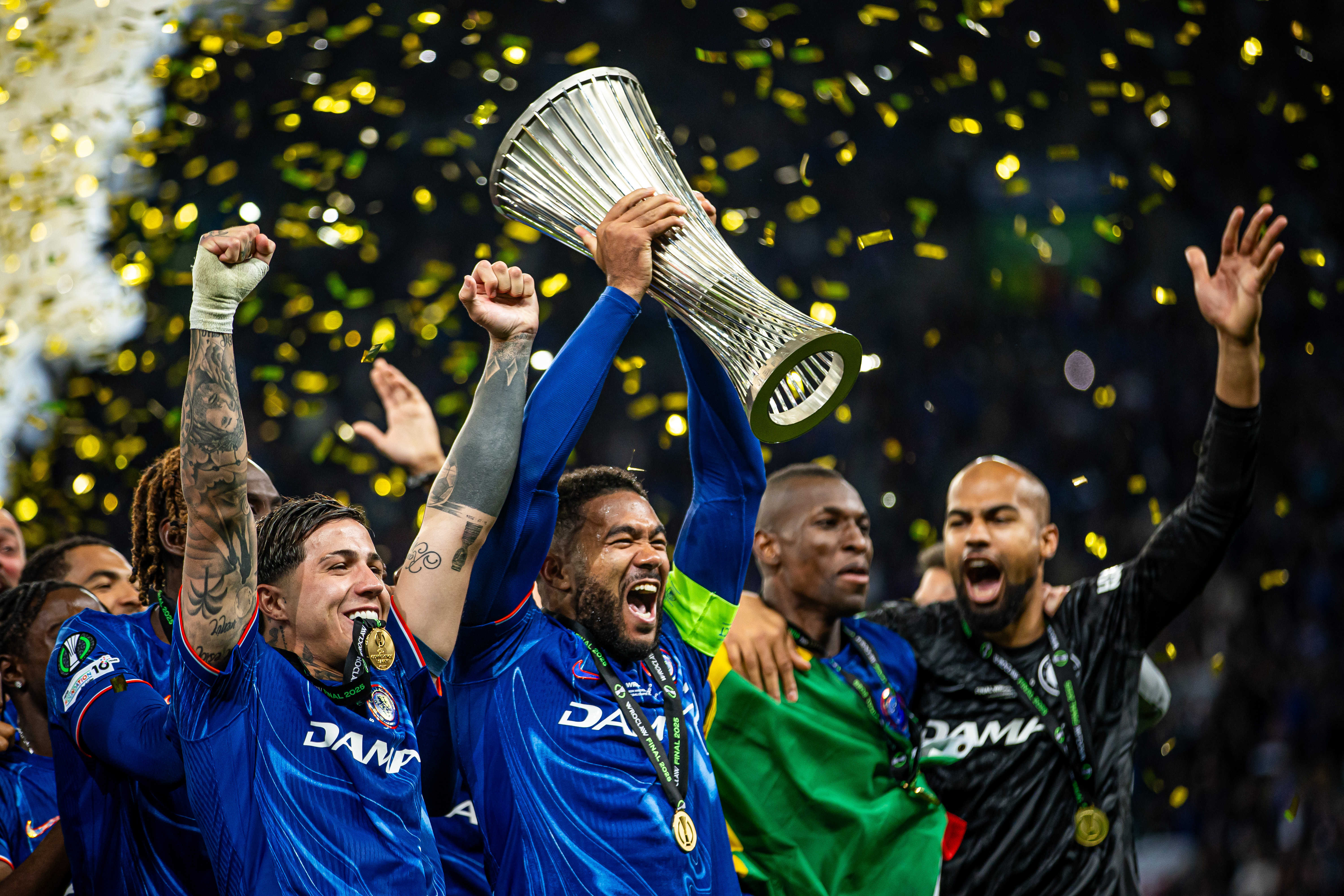 包含切尔西新援上演帽子戏法,助球队大获全胜的词条 包含切尔西新援上演帽子戏法,助球队大获全胜的词条