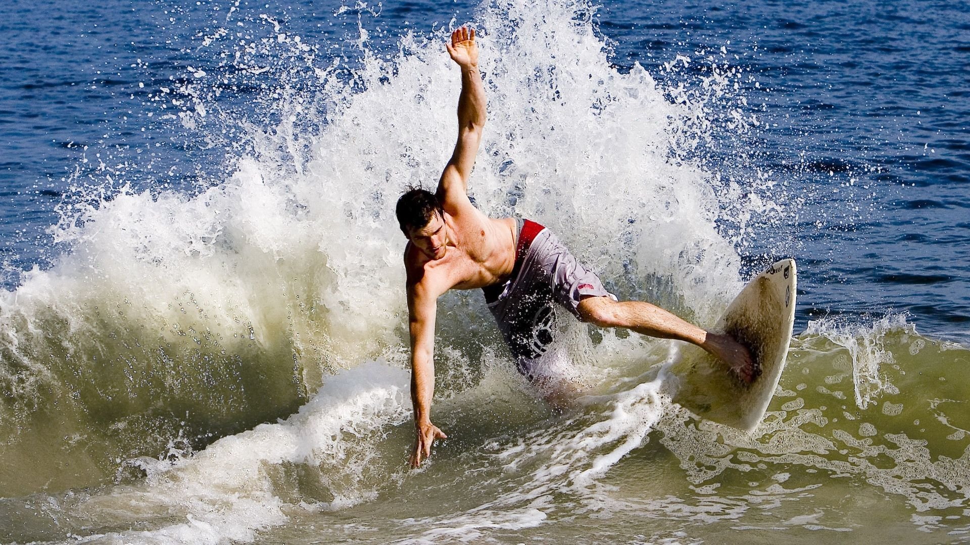 魔术强行终结奇才，库里成为关键先生