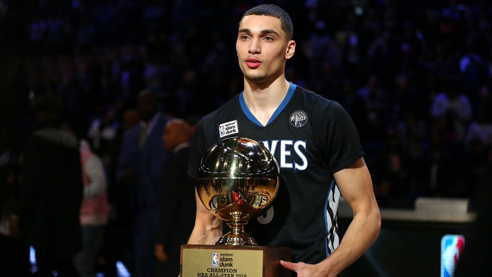 英超争冠之夜，三笘薰带动全队节奏，改写格局的东方魔法